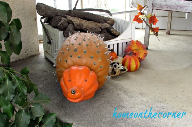 fall-porch-hedgehog-pumpkin-2016
